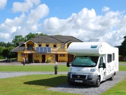 Woodlands Caravan & Camping Park, opening hours