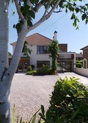 Cork Endodontic Clinic, opening hours