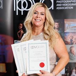 Céire Rhein Dublin Maternity & Newborn Baby Photographer, opening hours